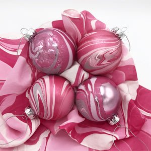 Godiva Swirl Small Ornament Set - No One Alike